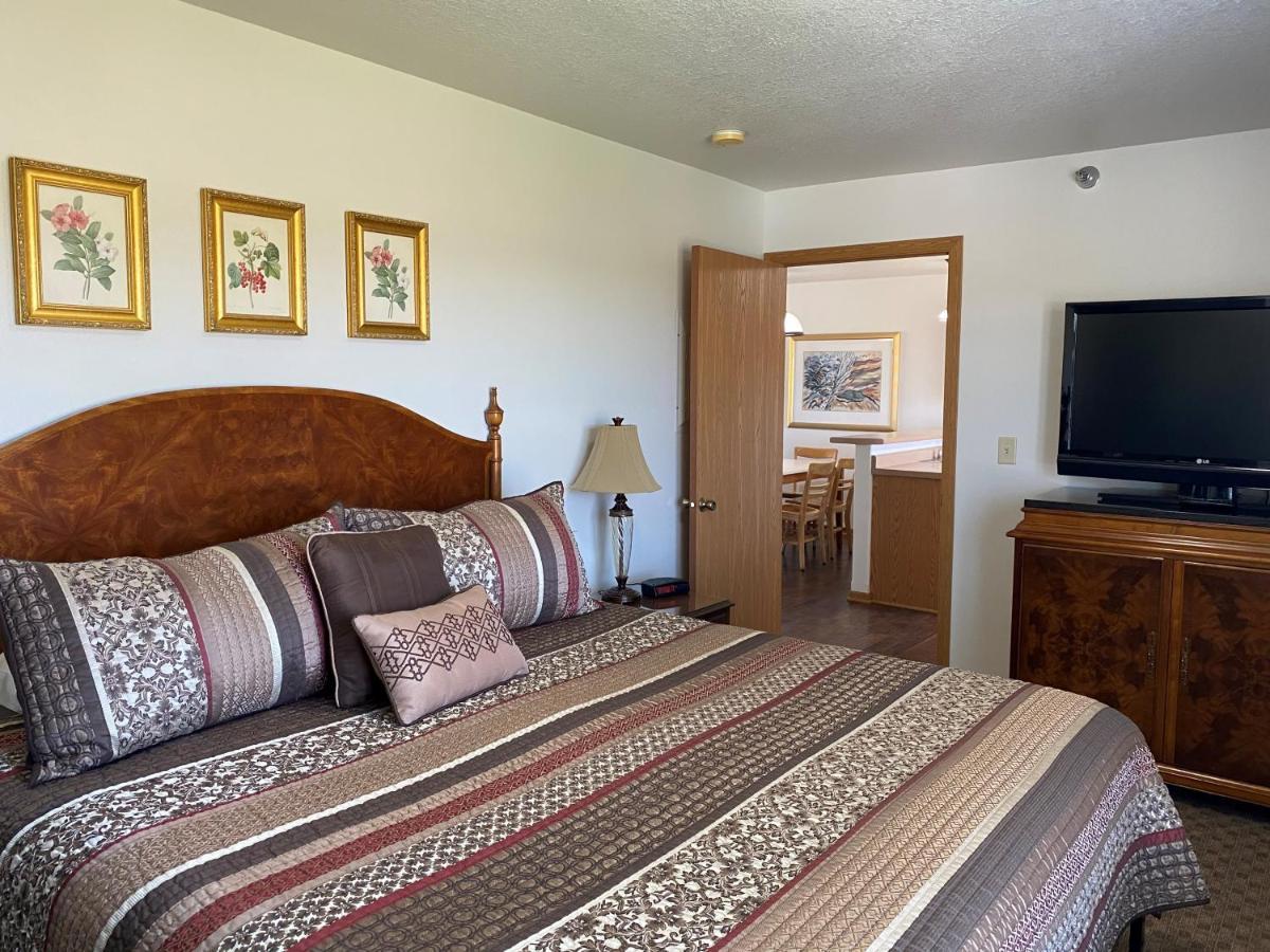 Hotel Vacation And Nauvoo